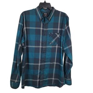 Oakley Mens Shirt Medium Plaid Button Front Green Black Long Sleeve Pocket Logo